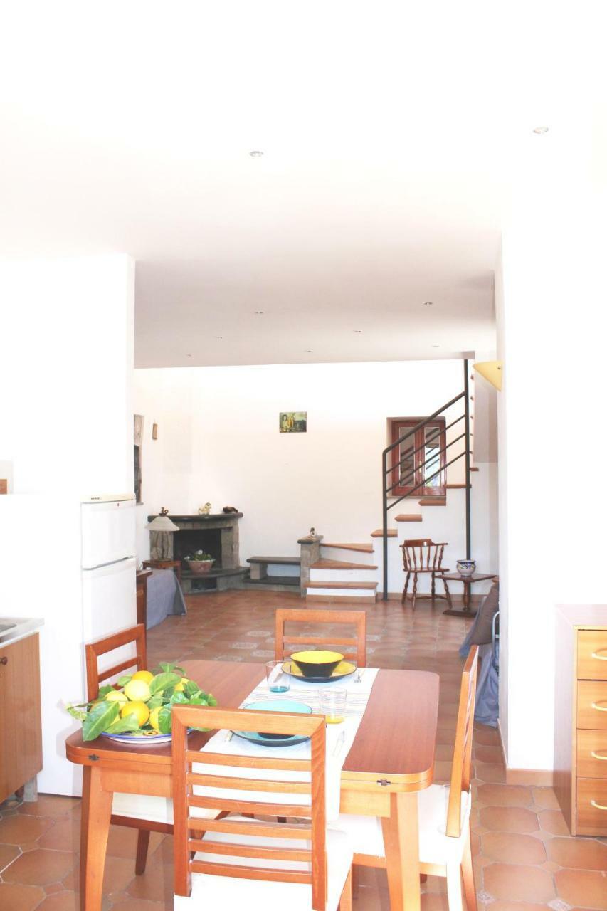 マッサ・ルブレンセ Casa Josellaヴィラ エクステリア 写真